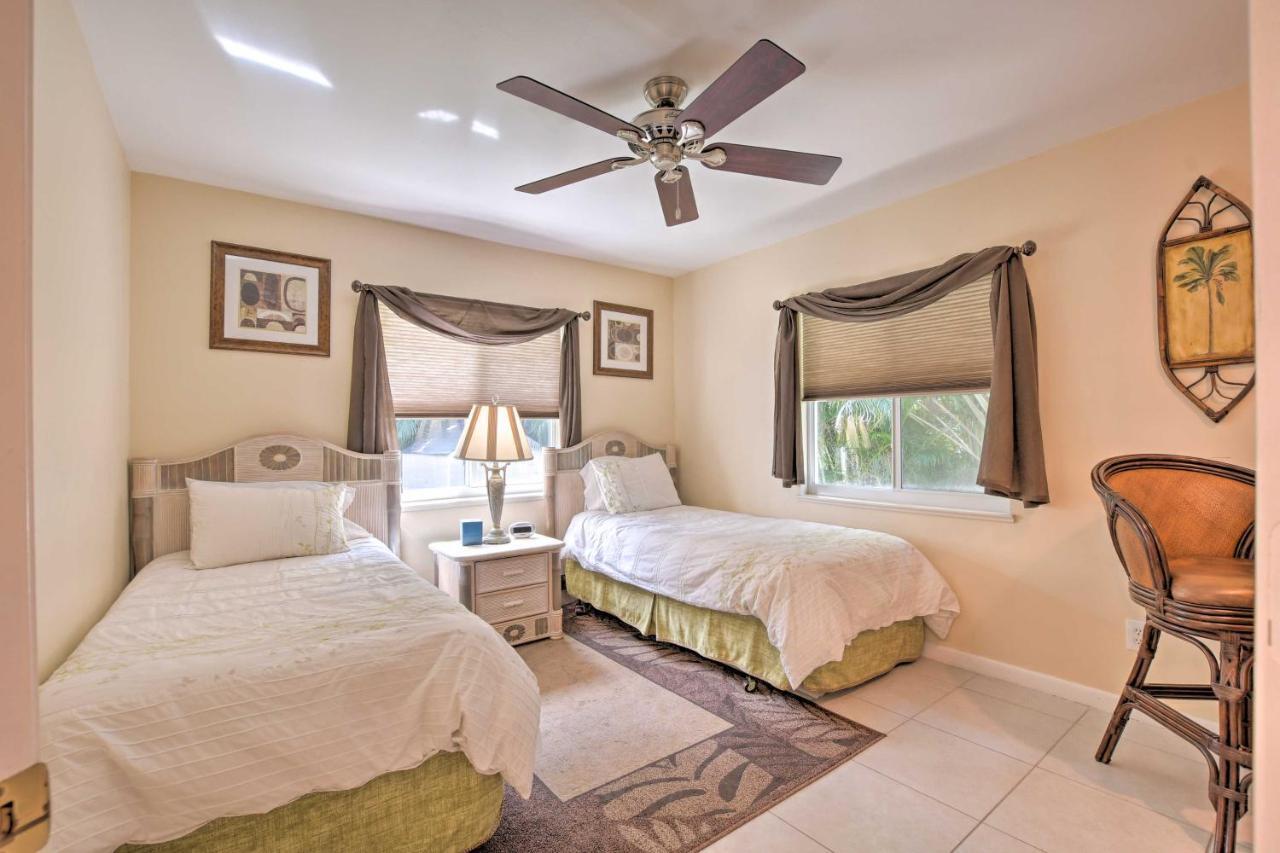 Canalfront Home With Private Saltwater Pool! Marco Island Eksteriør billede
